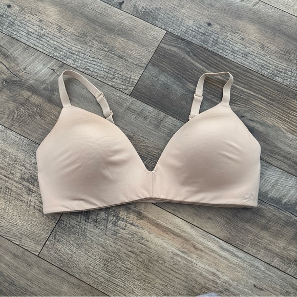 Skims Wireless Form T Shirt Bra Nude Size 38C - Picture 2 of 5